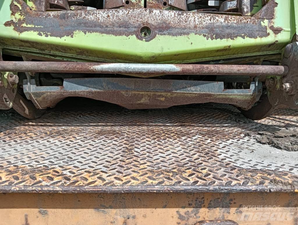 CLAAS Orbis 600 自走式飼料採集機