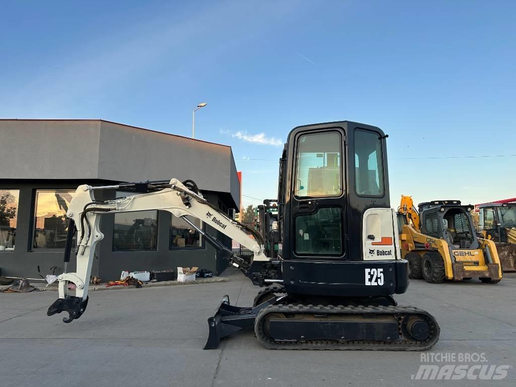 Bobcat E25EM 小型挖土機/掘鑿機<7t(小型挖掘機)