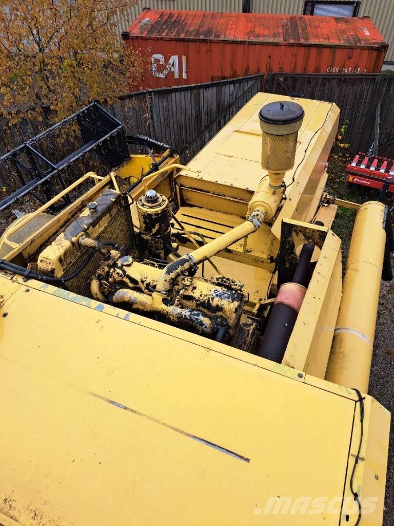 New Holland 8030H 聯合收穫機