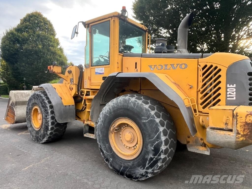 Volvo L 120 E 輪胎式裝載機