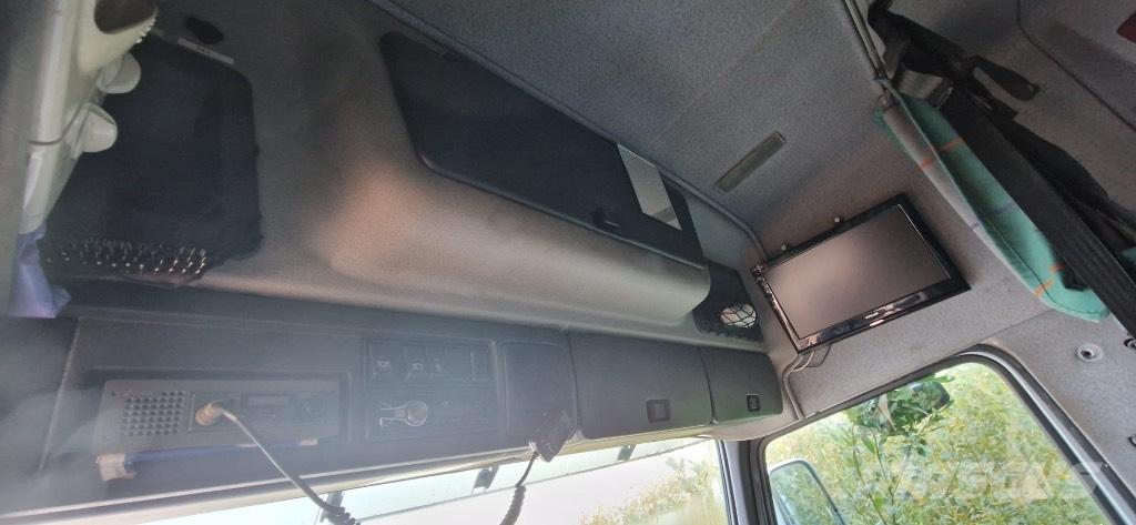 Volvo FH 12 460 貨箱式卡車