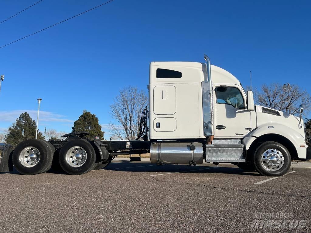 Kenworth T 880 曳引機組件