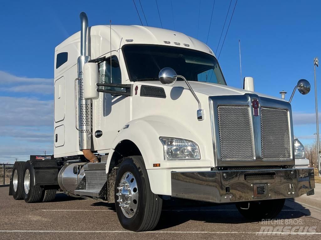 Kenworth T 880 曳引機組件