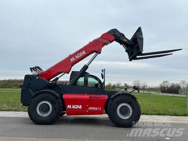 Magni HTH 24.11 伸縮臂操作車