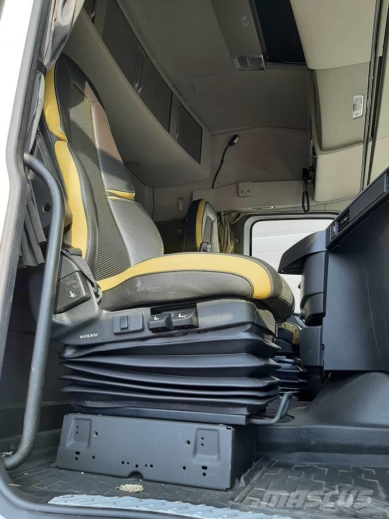 Volvo FH 16 木材貨車