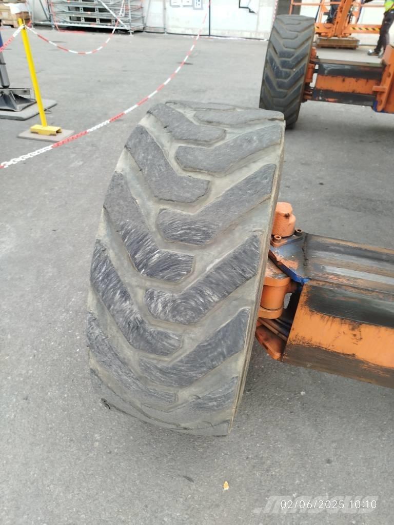 JLG 1250 AJP 曲臂高空作業車