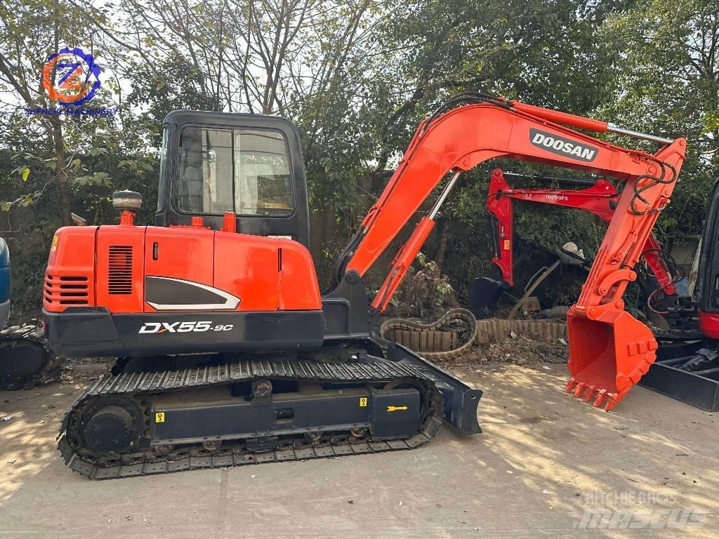 Doosan 55 小型挖土機/掘鑿機<7t(小型挖掘機)