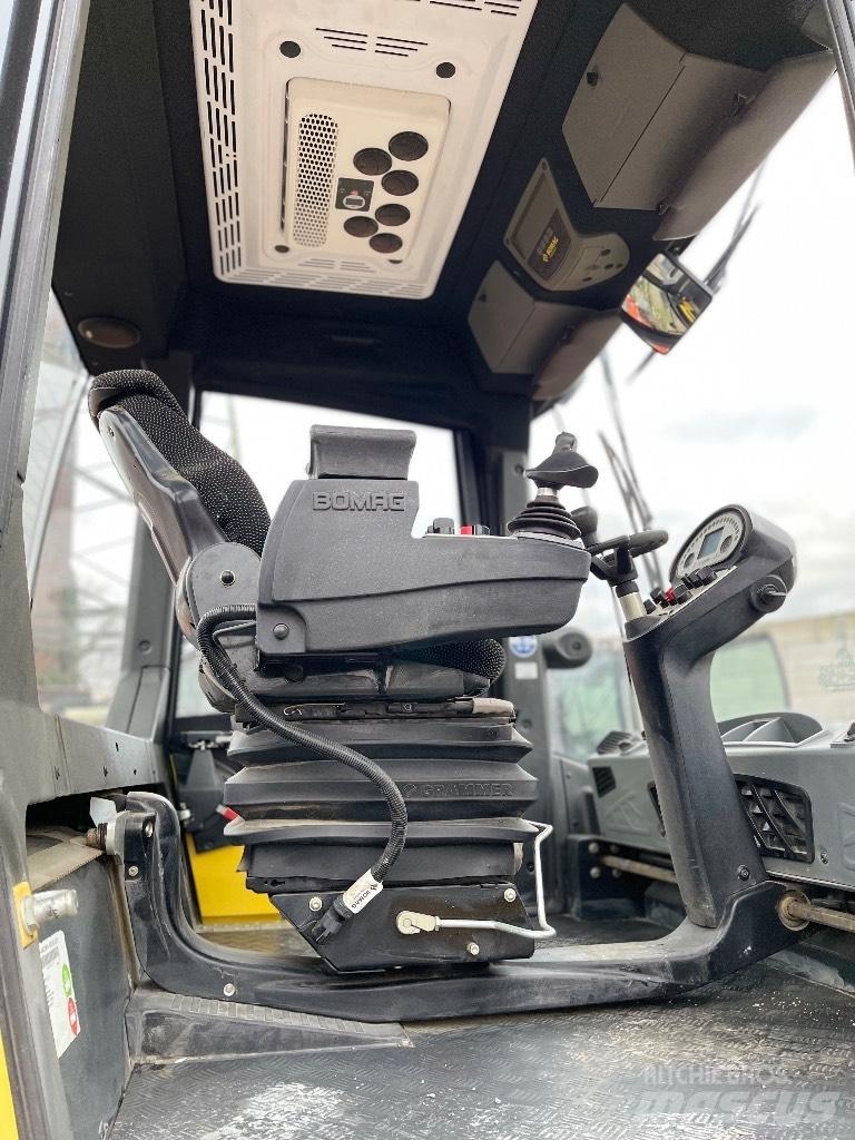 Bomag 161AD-5 雙輪滾壓機