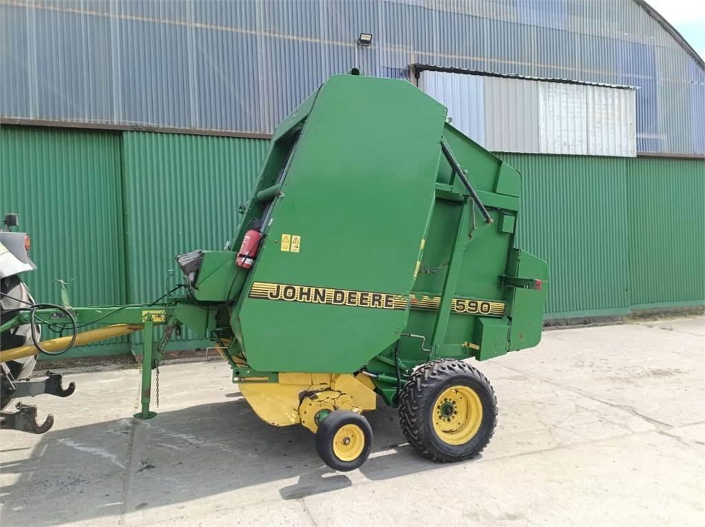 John Deere 590 圓型牧草打包機