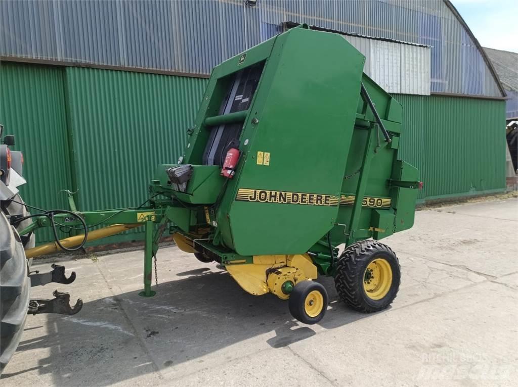 John Deere 590 圓型牧草打包機