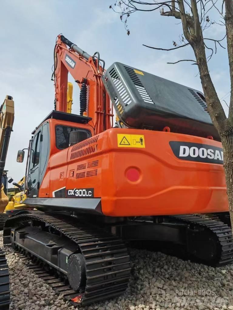 Doosan DX 300 LCA 履帶式 挖土機/掘鑿機/挖掘機