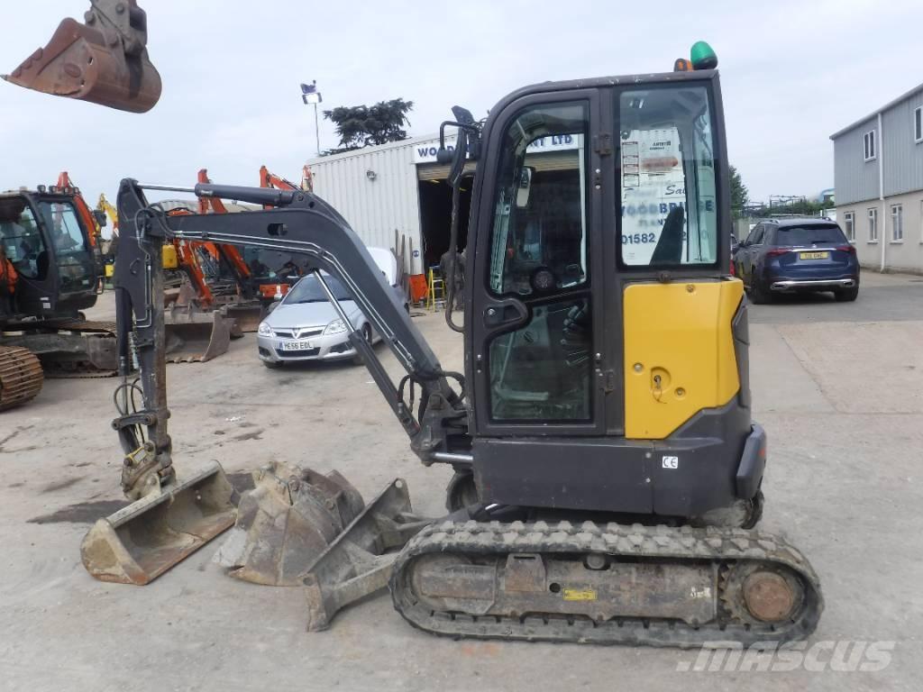 Volvo ECR 25 D 小型挖土機/掘鑿機<7t(小型挖掘機)
