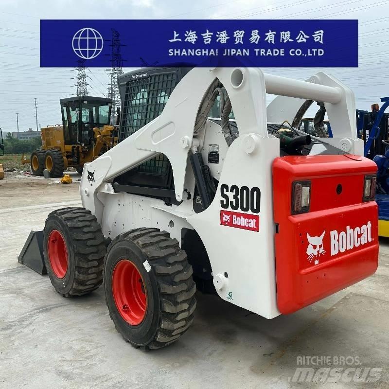 Bobcat S 300 滑移轉向裝載機