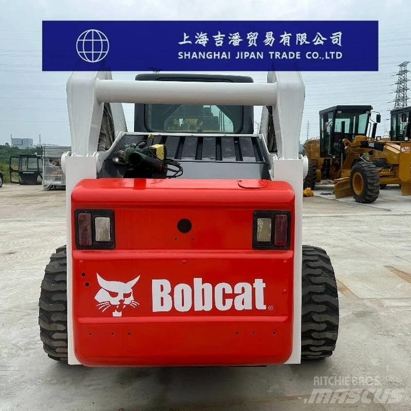 Bobcat S 300 滑移轉向裝載機