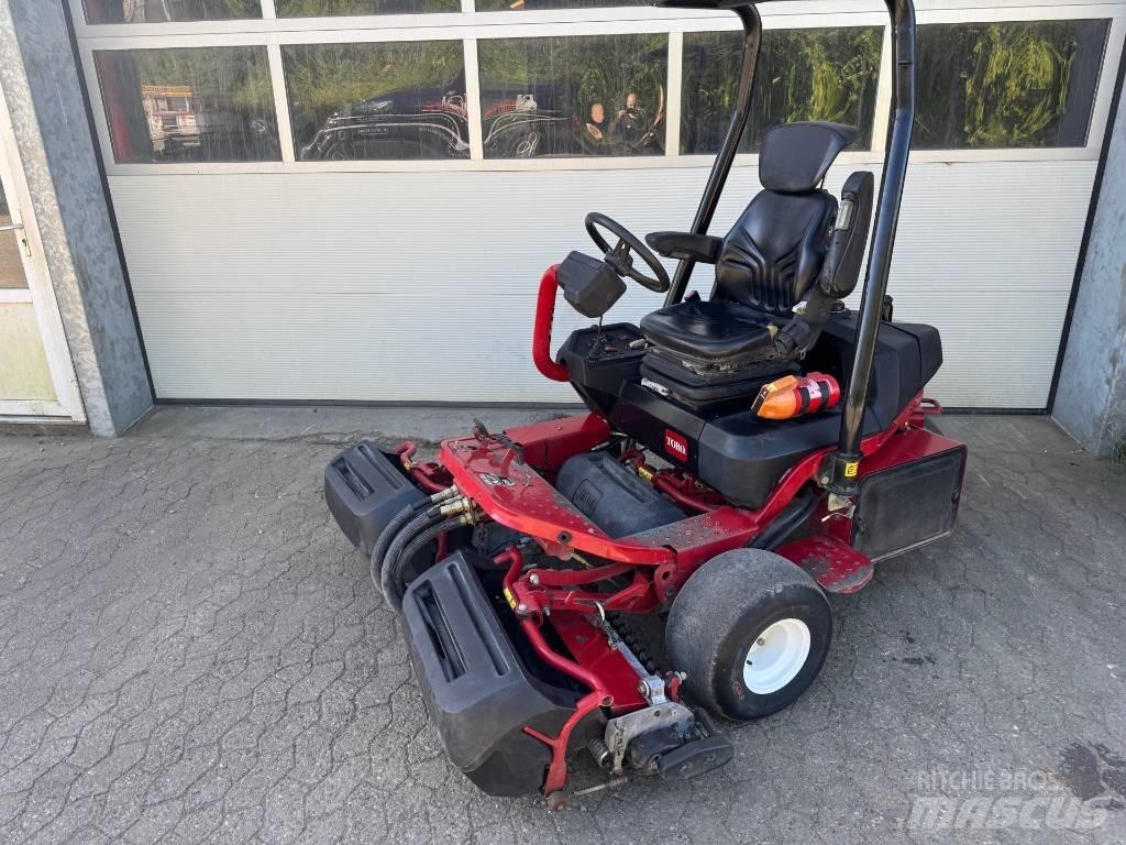 Toro 3250D 果嶺割草機
