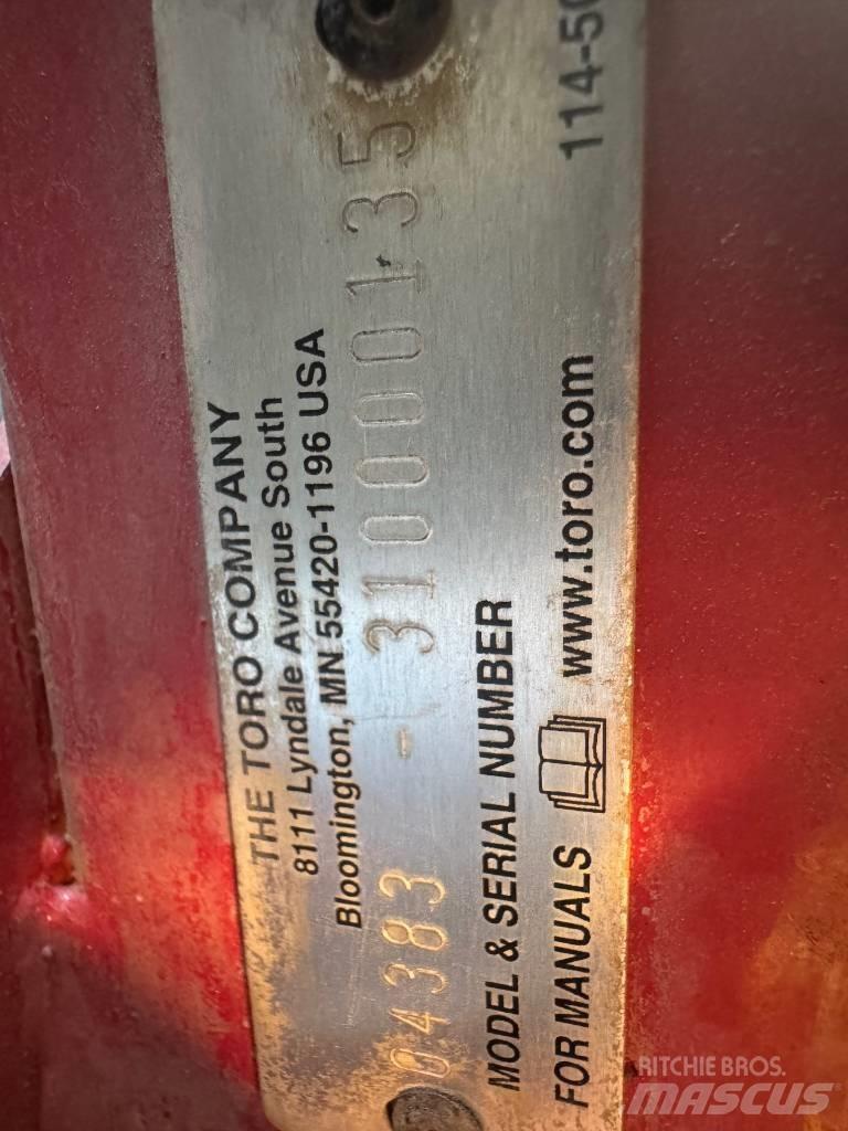 Toro 3250D 果嶺割草機