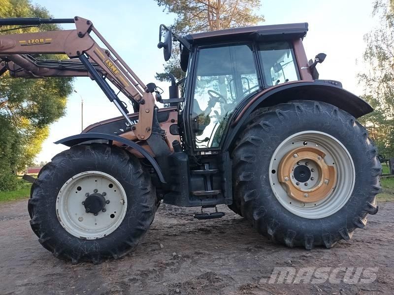 Valtra N 141 曳引機