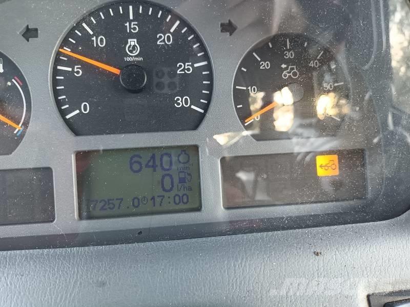 Valtra N 141 曳引機