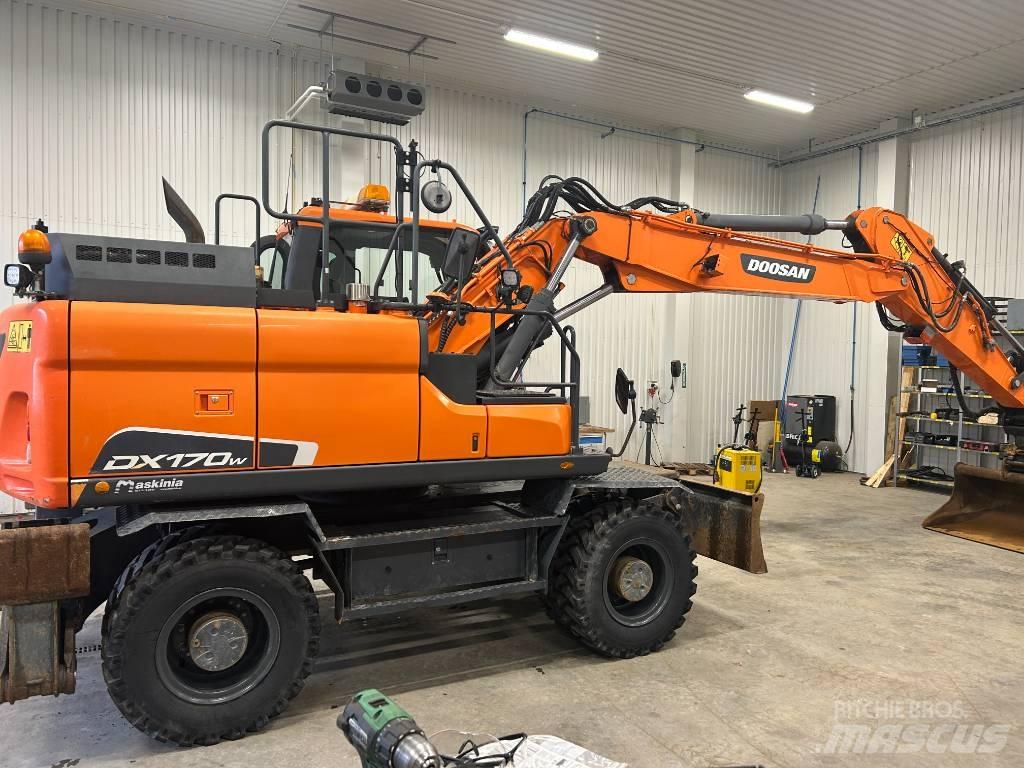 Doosan DX170W-5 旋轉式挖土機/掘鑿機/挖掘機
