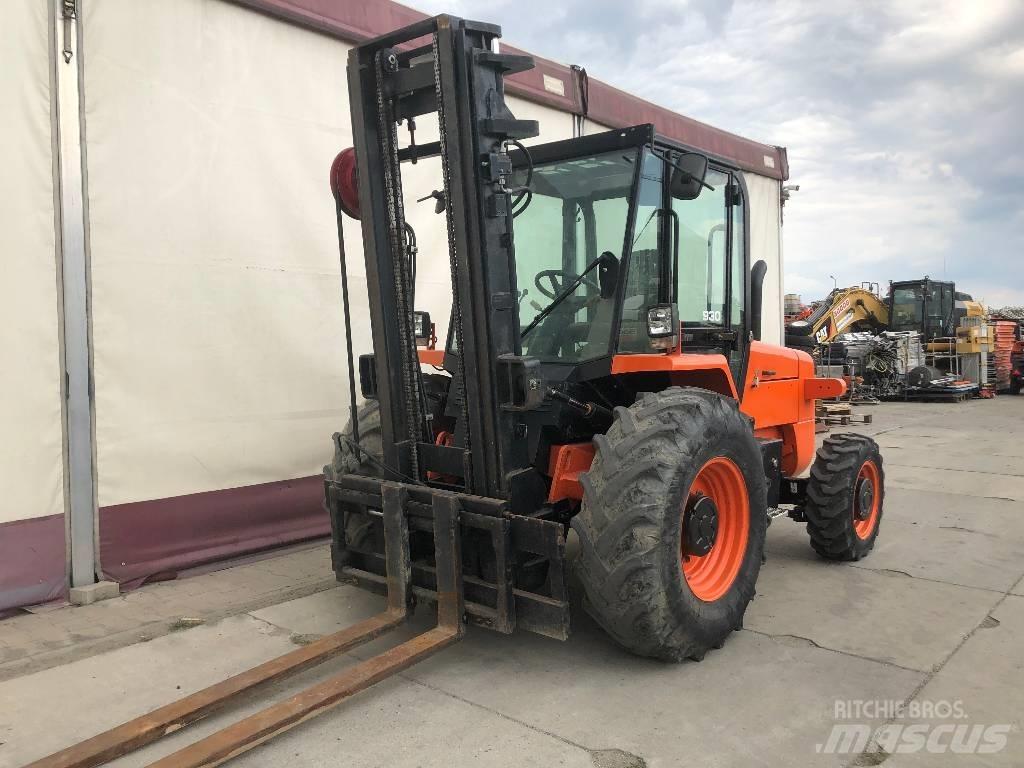 JCB 930-4 越野車