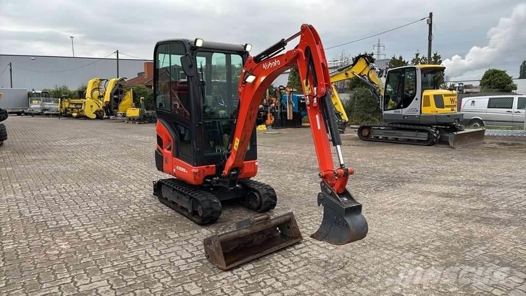 Kubota KX019-4 小型挖土機/掘鑿機<7t(小型挖掘機)
