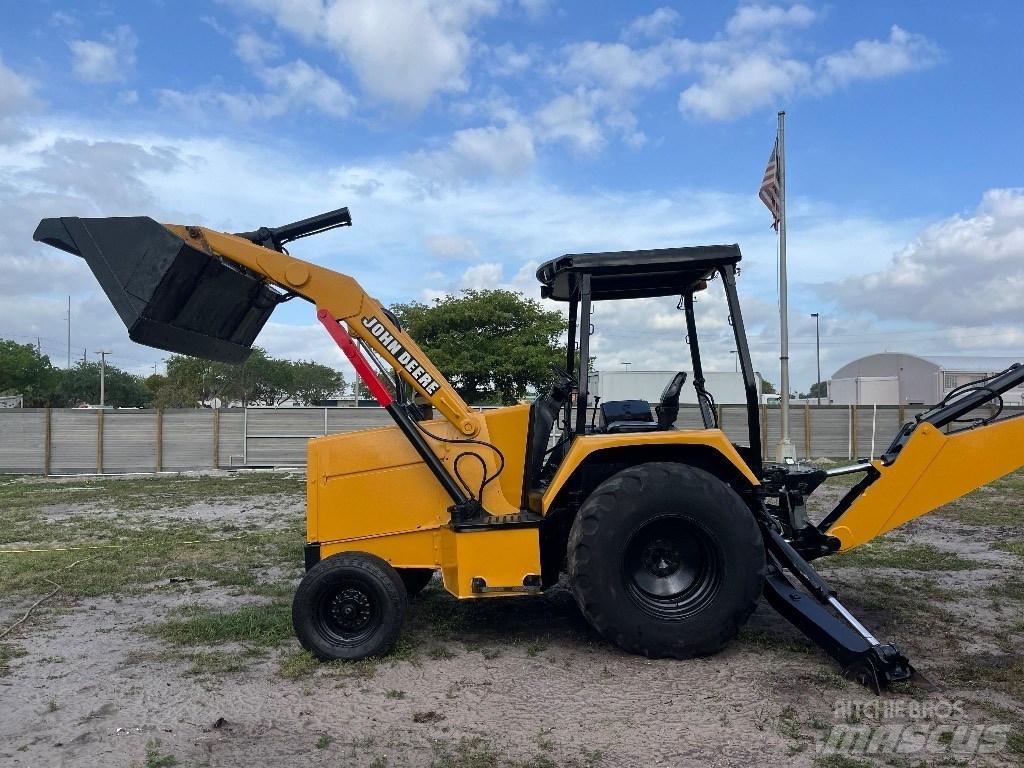 John Deere 310 D 反鏟裝載機
