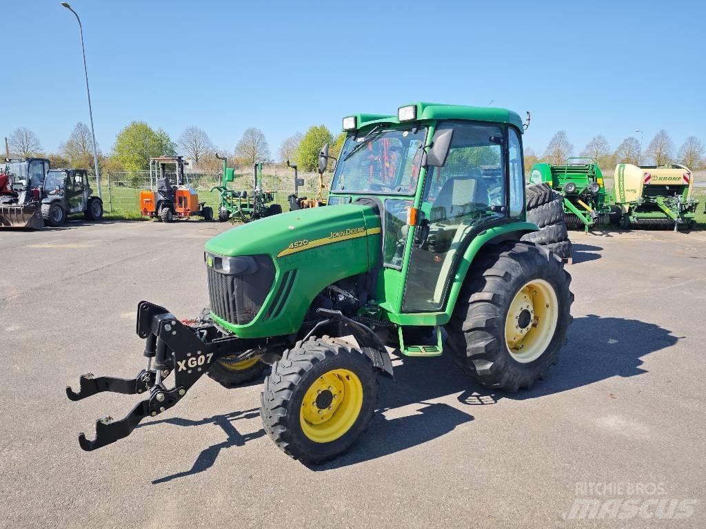 John Deere 4520 小型曳引機