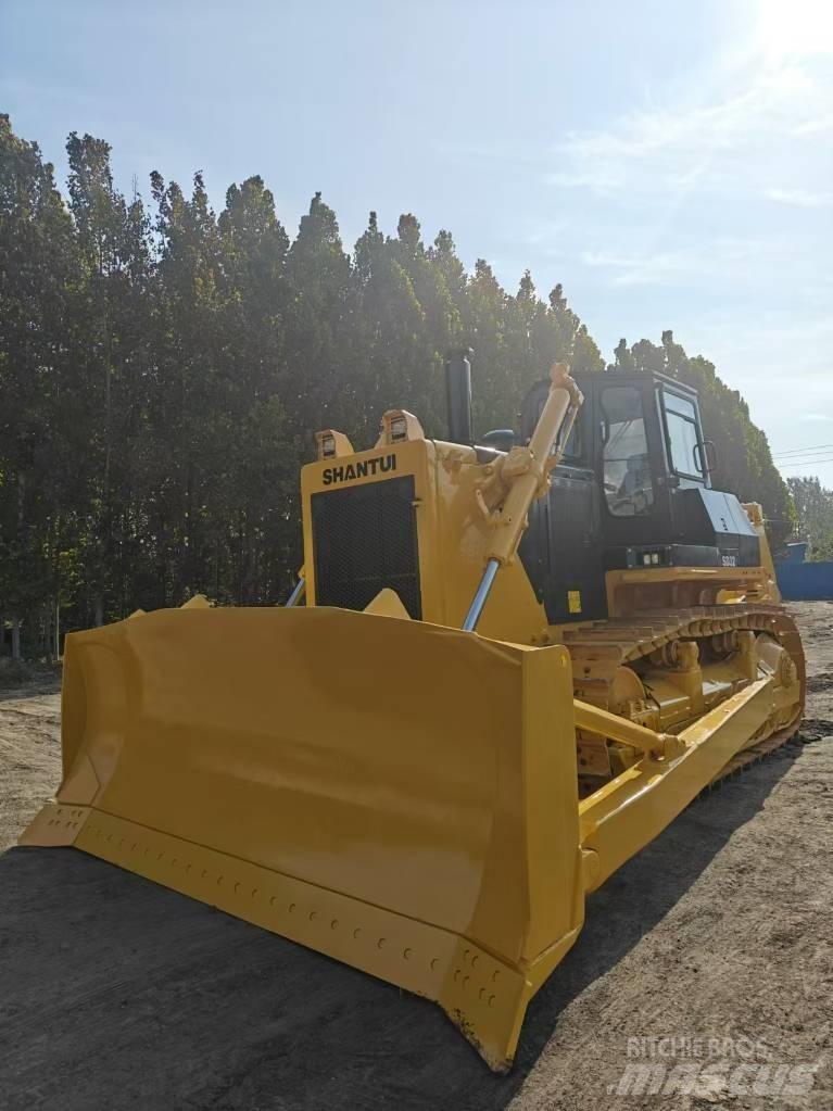 Shantui SD 32 履帶推土機