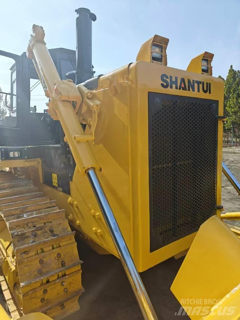 Shantui SD 32 履帶推土機