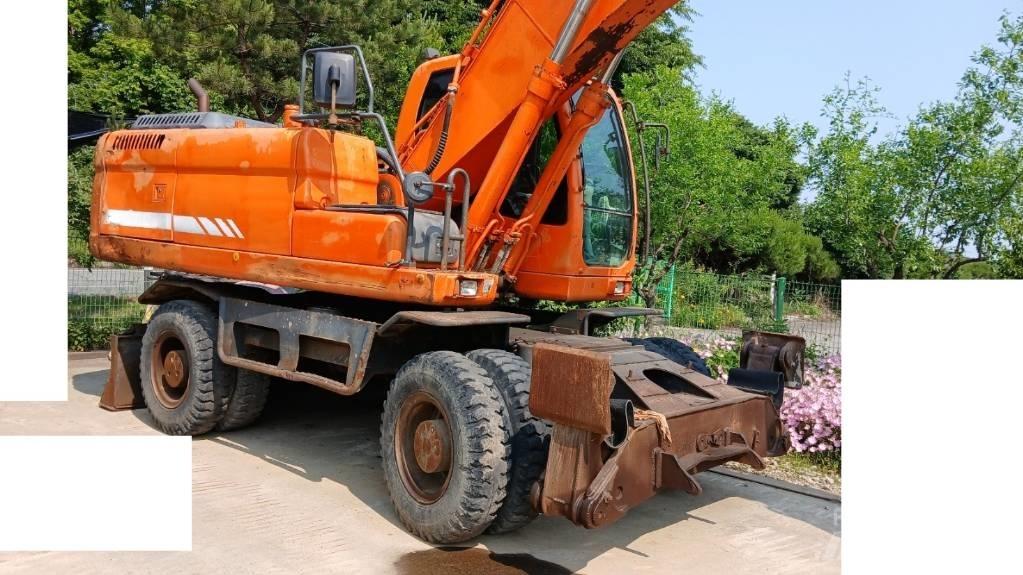 Doosan DX 210 W 旋轉式挖土機/掘鑿機/挖掘機
