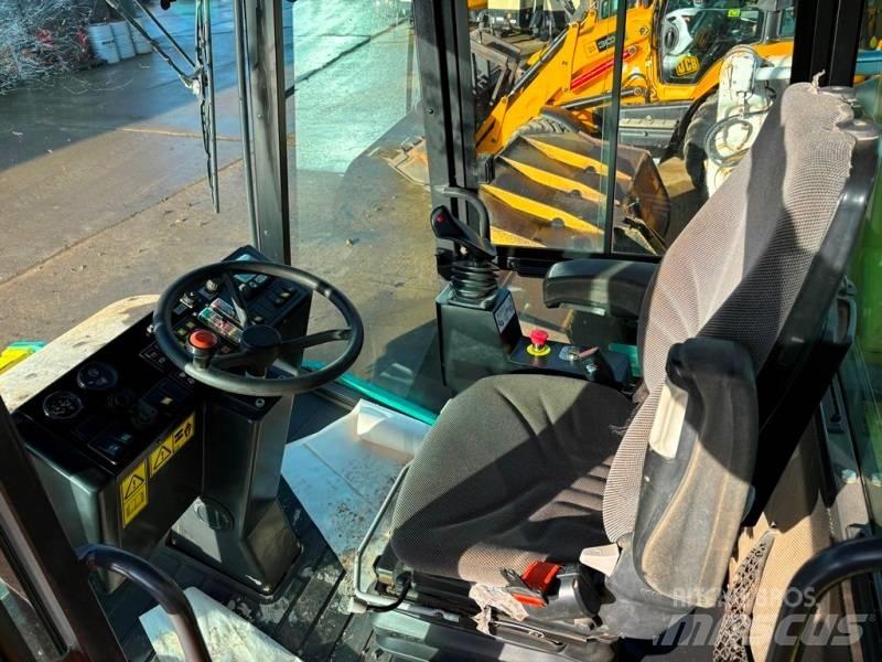 Ammann ASC 110 單輪滾壓機