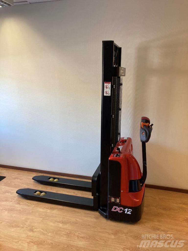 Heli CDD 12J 行走控制式堆積機