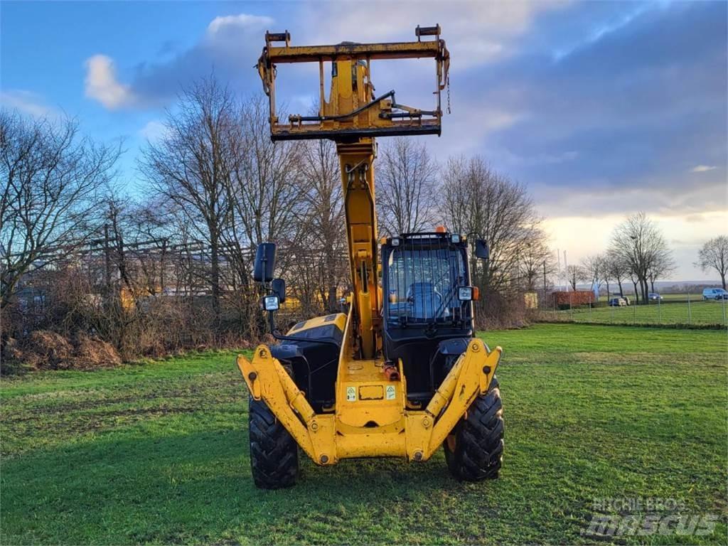 JCB 533-105 伸縮臂高空作業車