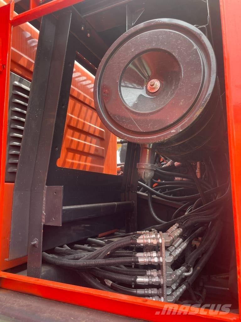 Doosan DX225LCA 履帶式 挖土機/掘鑿機/挖掘機