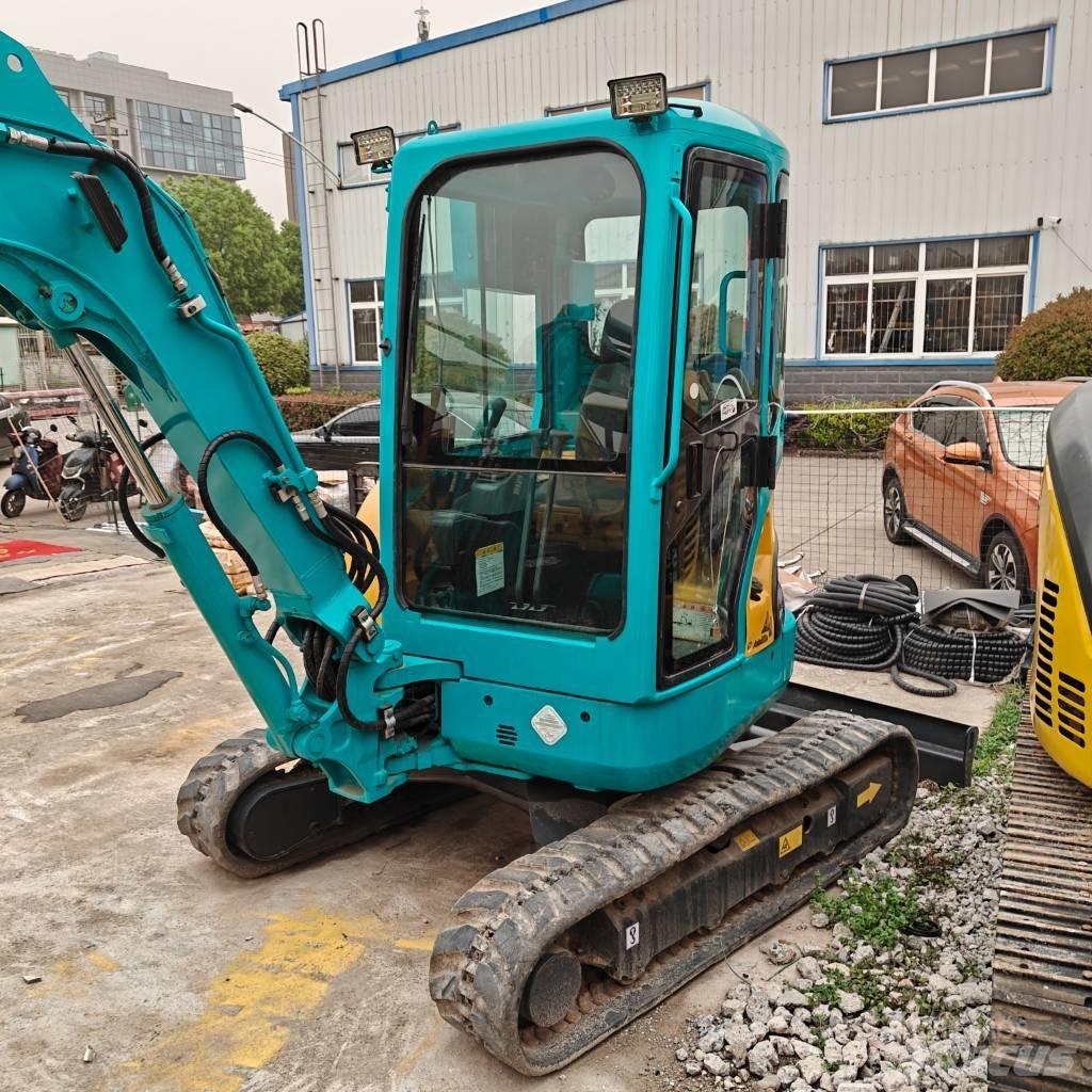 Kubota U 35 小型挖土機/掘鑿機<7t(小型挖掘機)