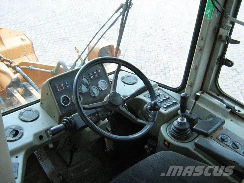 Hyundai HL740-3 輪胎式裝載機