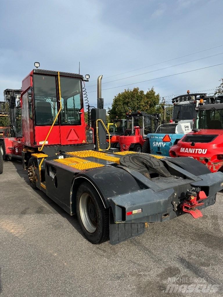 Kalmar T2 牽引車