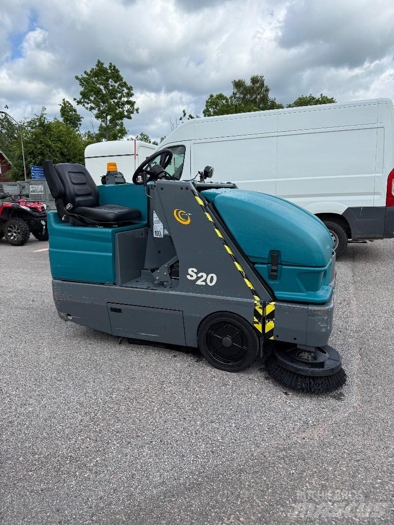 Tennant S20 室內掃倉機