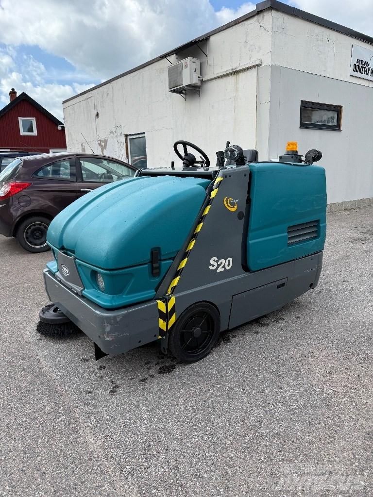 Tennant S20 室內掃倉機
