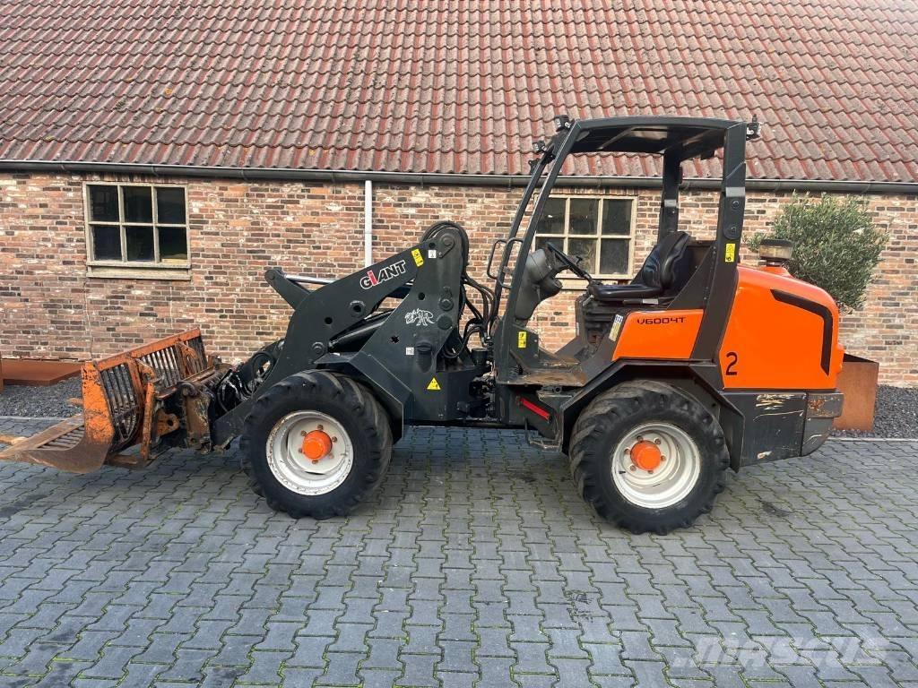 GiANT V 6004 T 小型裝載機