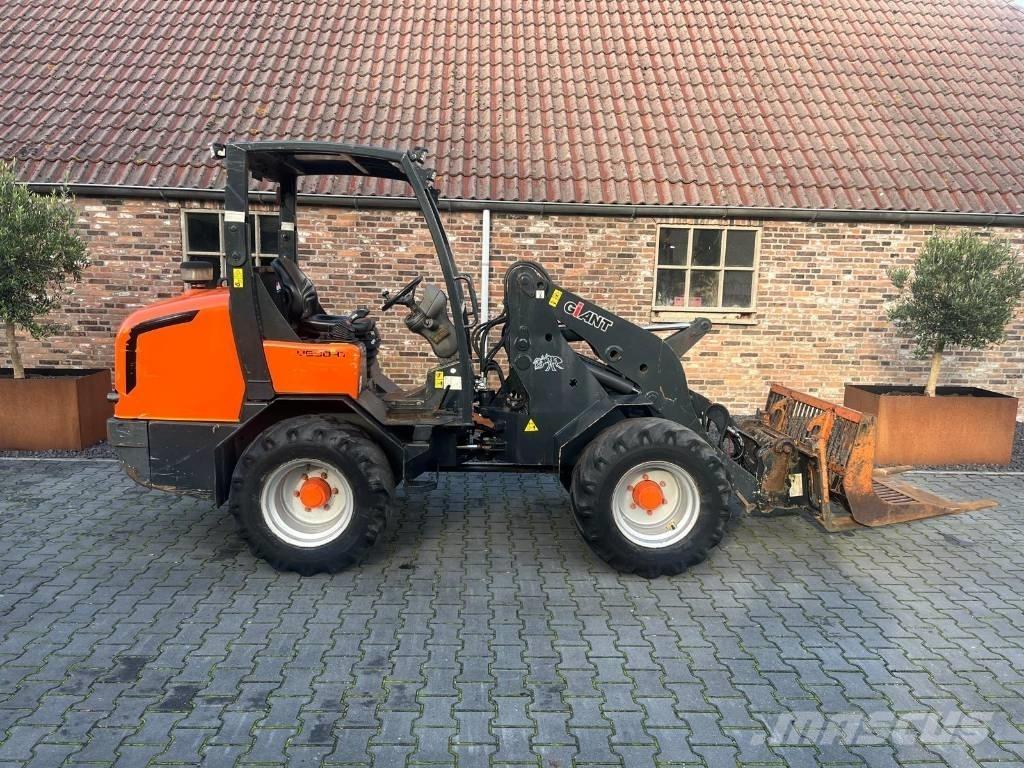 GiANT V 6004 T 小型裝載機