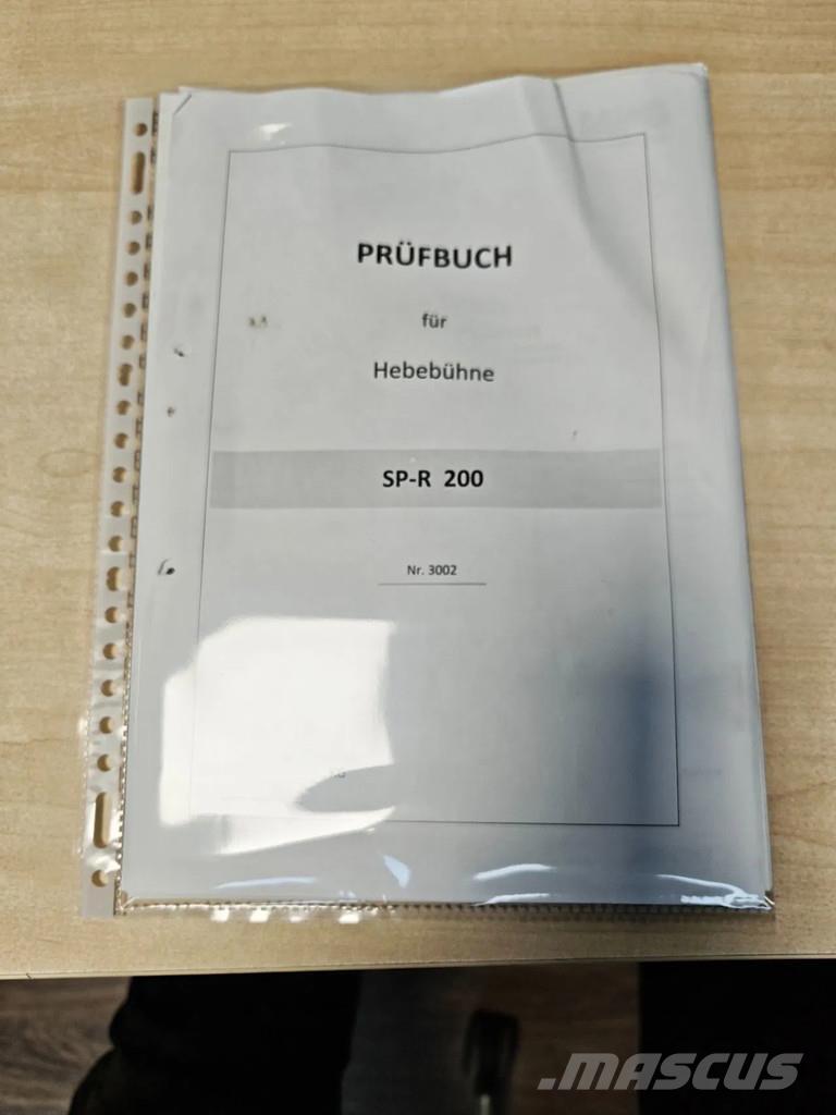 Aichi SR 182 伸縮臂高空作業車