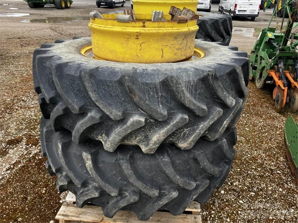 Petlas 480/70R34 輪胎、車輪和輪圈