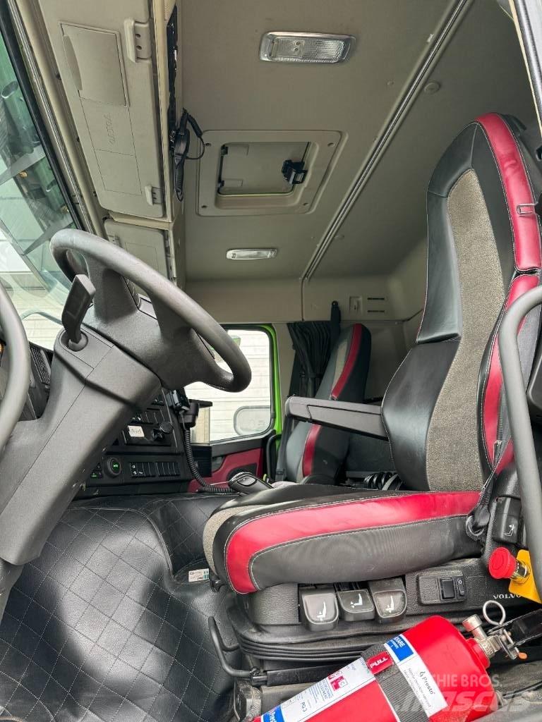 Volvo FM 8*4 傾卸式卡車
