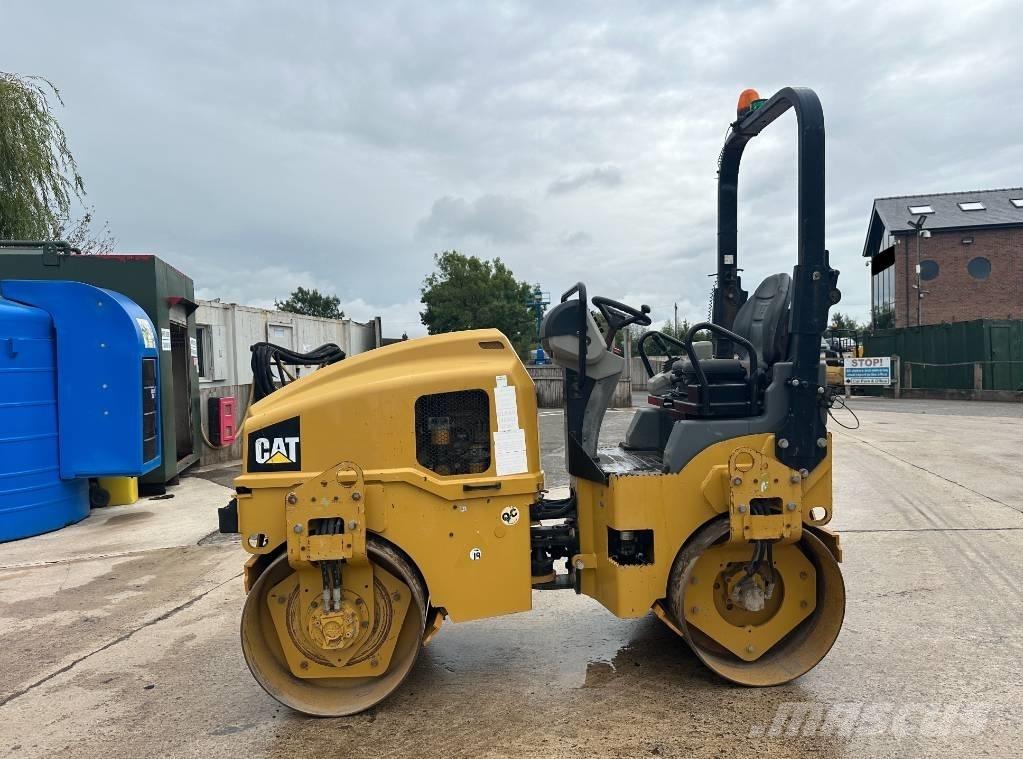 CAT CB 2.7 雙輪滾壓機