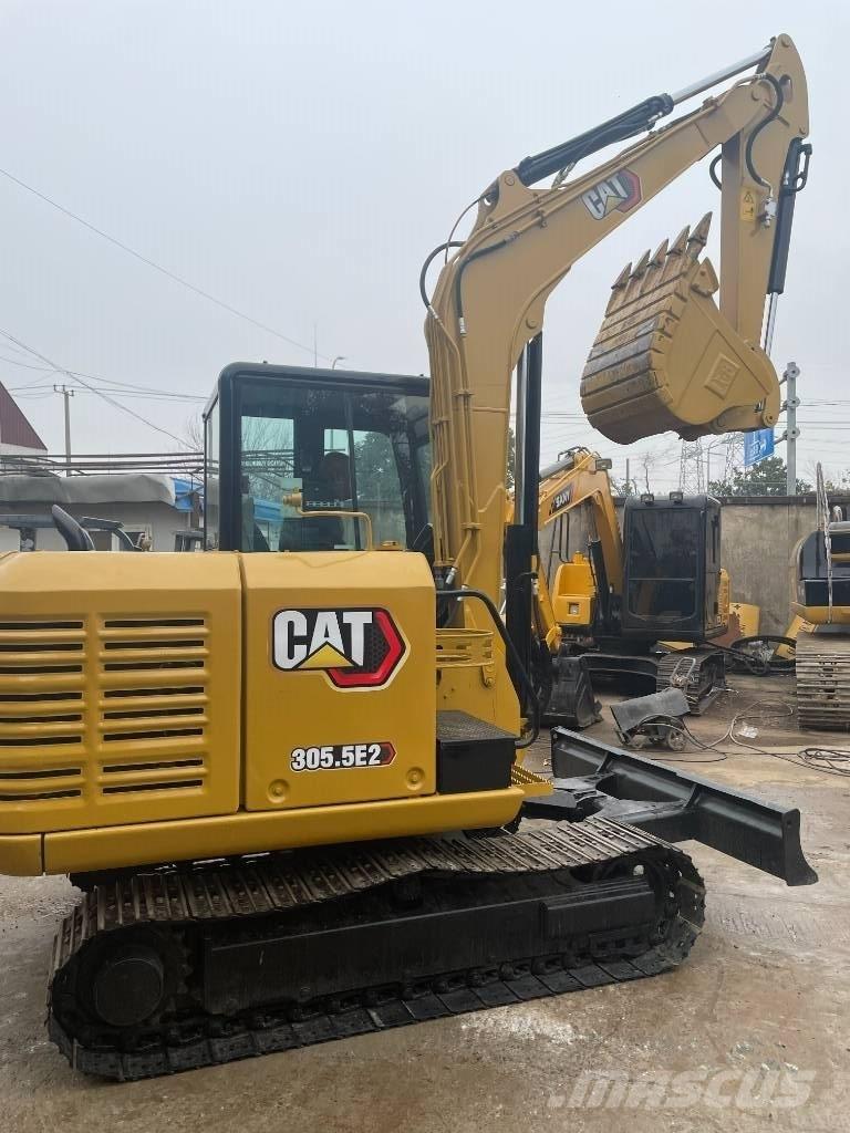 CAT CAT305.5E2 小型挖土機/掘鑿機<7t(小型挖掘機)