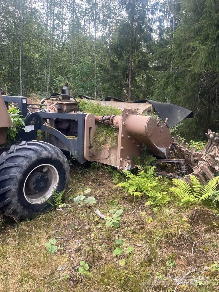 Rottne F9 Minröjare 集運機
