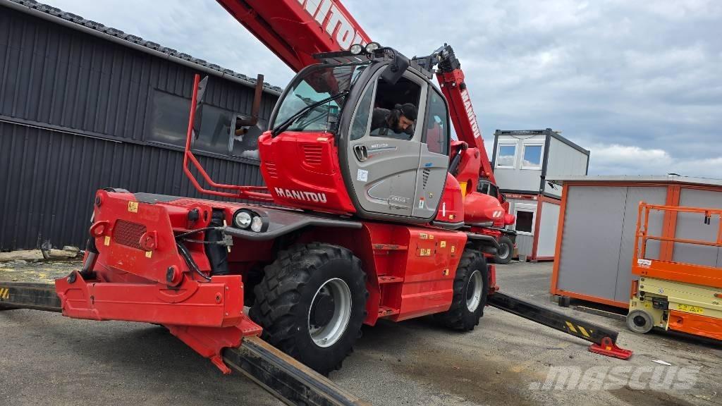 Manitou MRT 3050 伸縮臂操作車
