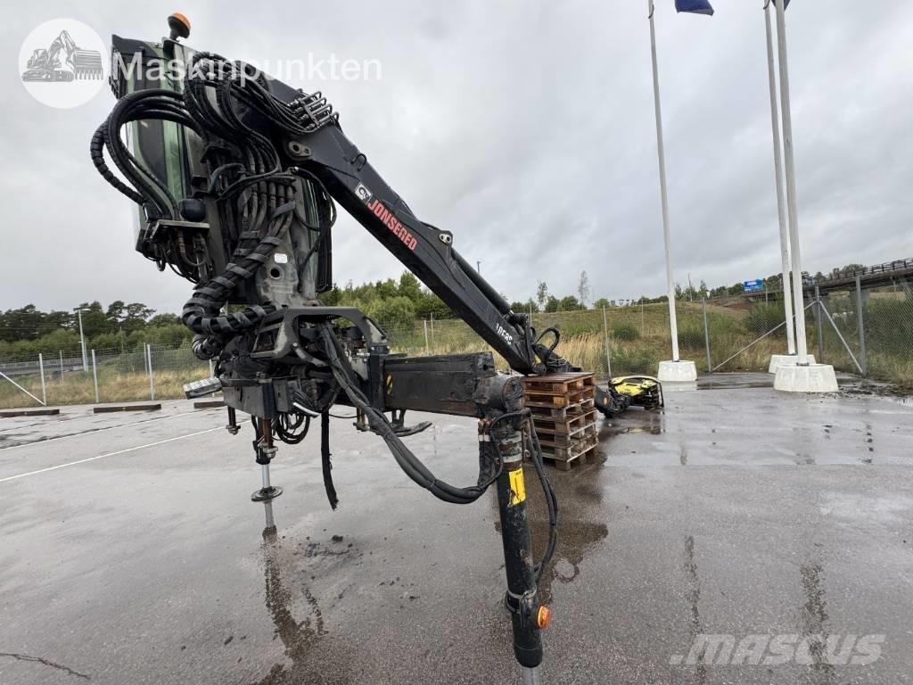 Jonsered J 1088 S 木材起重機