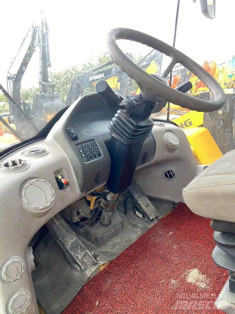 Volvo L 105 輪胎式裝載機